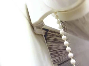 Roleta mini z prowadzeniem zylkowym