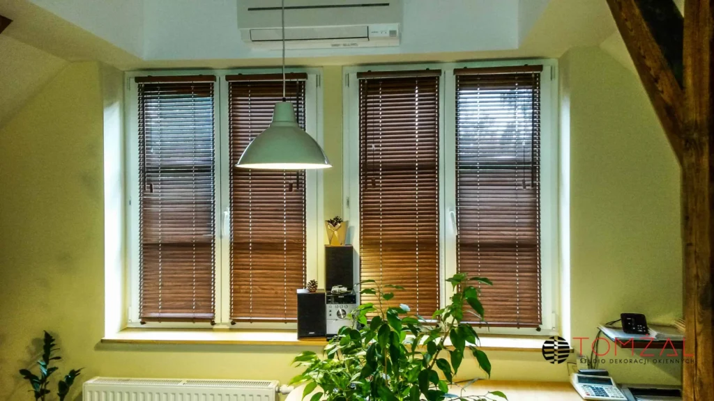 Żaluzje 25mm z drewna